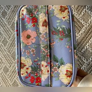 Makeup bag